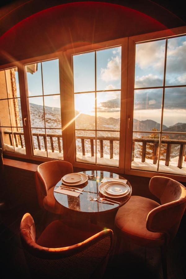 The Mountains Hotel Sierra Nevada Extérieur photo