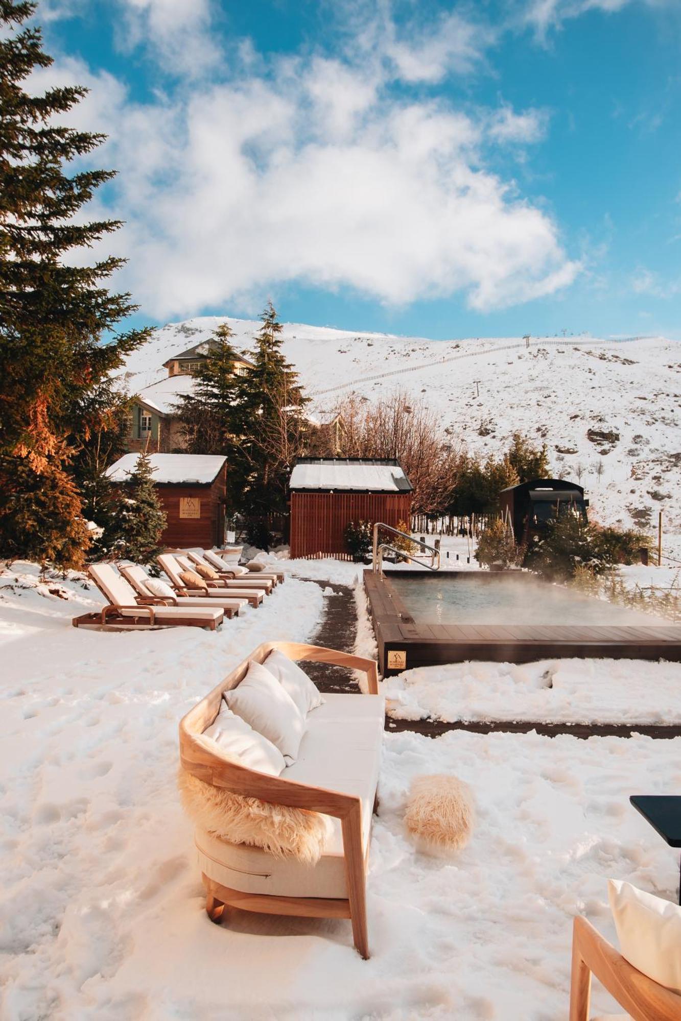 The Mountains Hotel Sierra Nevada Extérieur photo